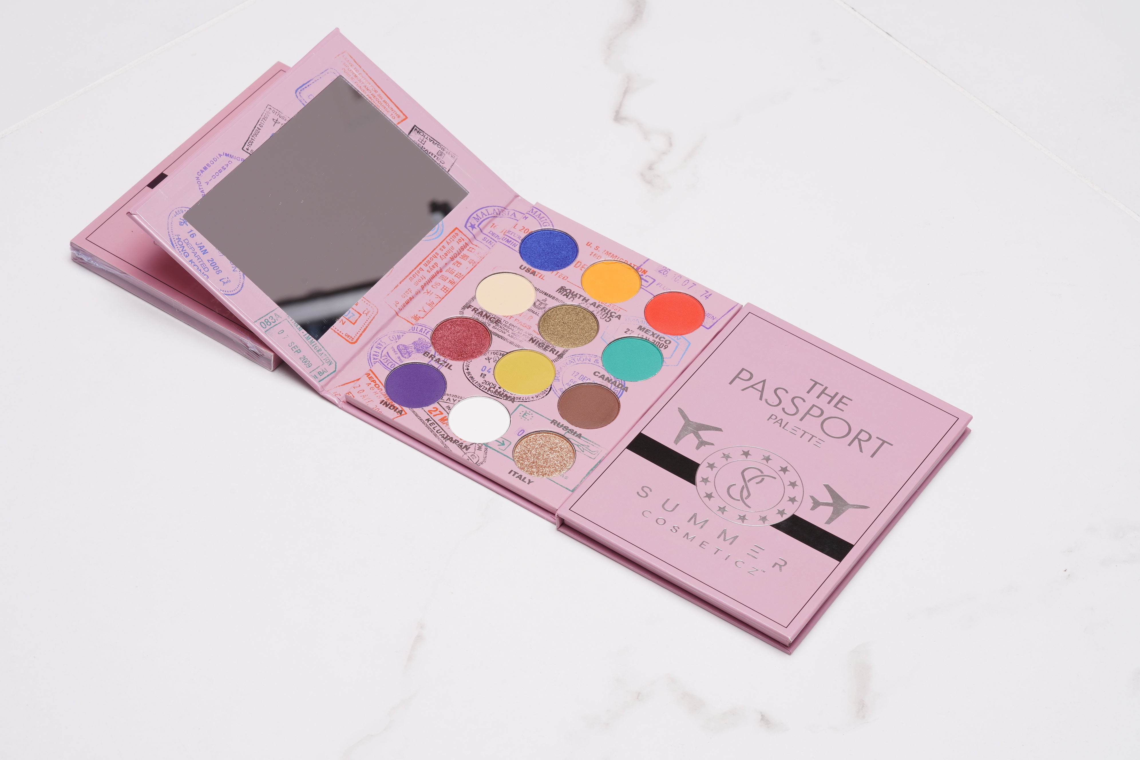 専用　TRAVEL MAKEUP PALETTE ALTITUDE パレット CHANEL Travel Makeup Palette Altitude - Essentials With 4